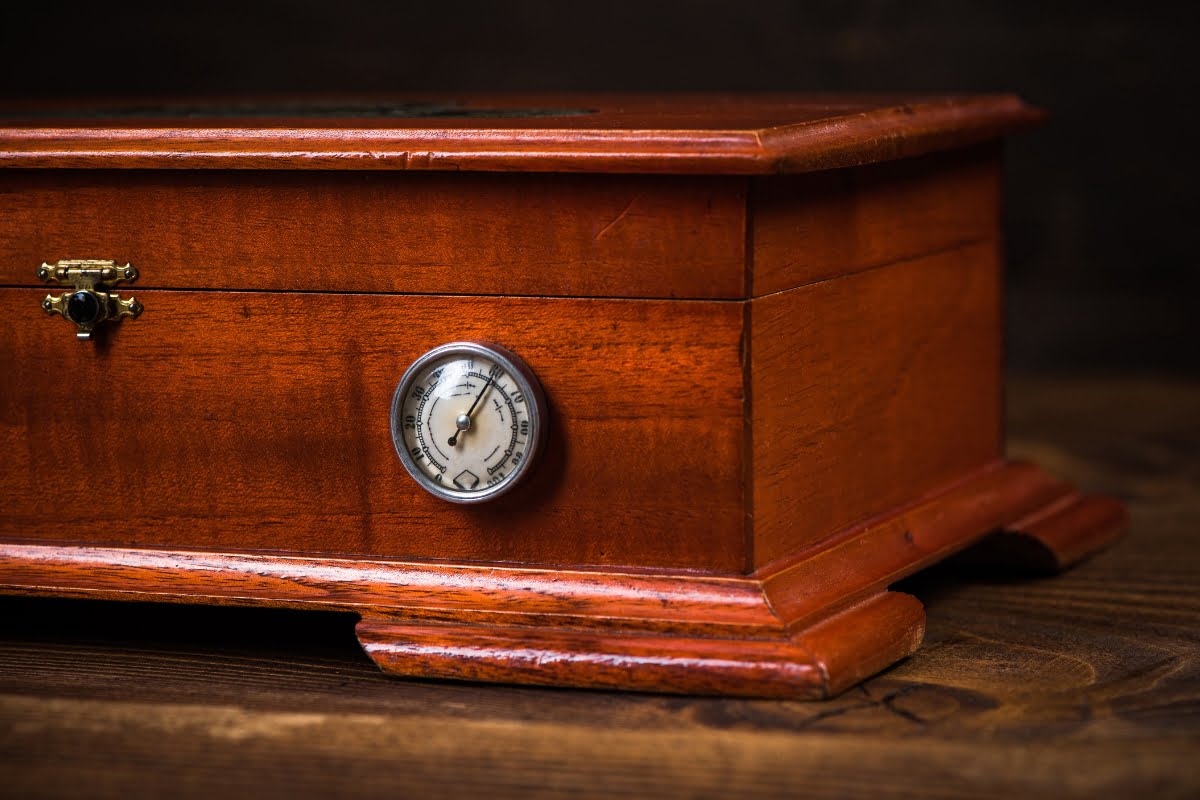What Is The Ideal Cigar Humidity And Temperature?
